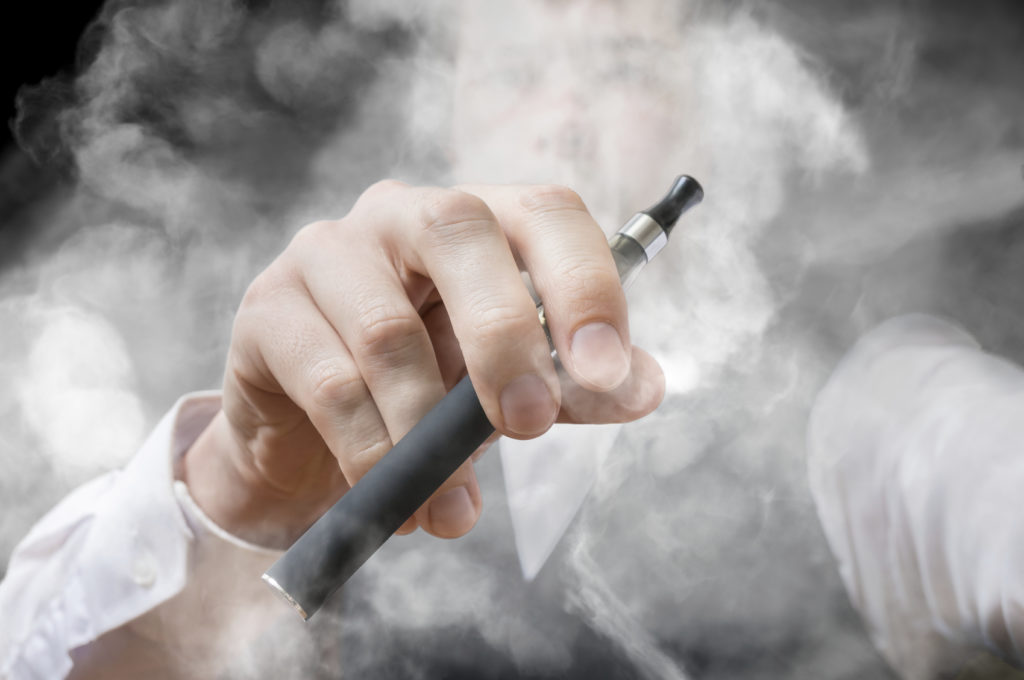 Three Big Reasons to Switch to Electronic Cigarettes