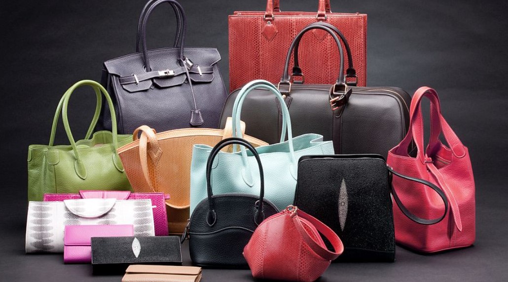 How to choose the right handbag for different occasions.